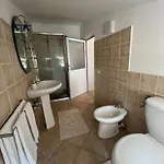Iljazi's 아파트 *