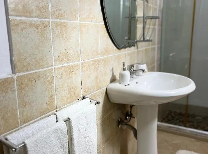 Daire Iljazi's Avlonya